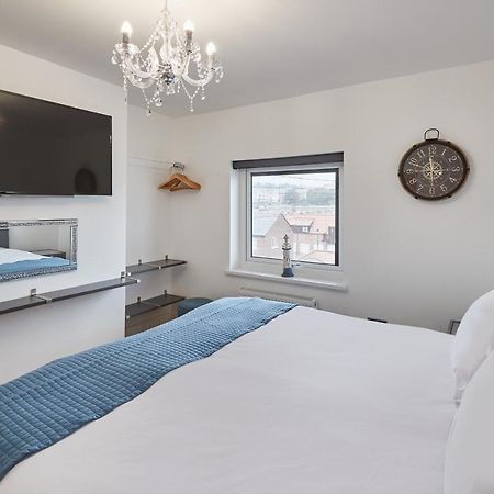 Host & Stay - Wadsworth Cottage 휫비 외부 사진