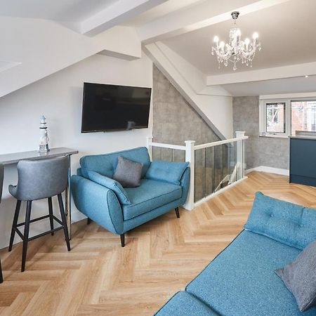 Host & Stay - Wadsworth Cottage 휫비 외부 사진