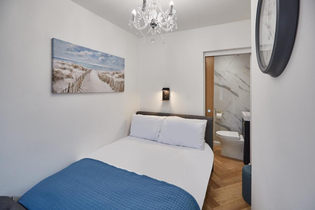 Host & Stay - Wadsworth Cottage 휫비 외부 사진